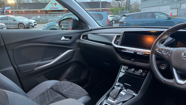 Vauxhall Grandland 1.2 Turbo Ultimate 5dr Auto Petrol Hatchback